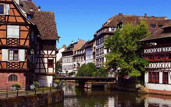 Voir les locations de camping autour de Strasbourg